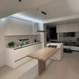 全屋定制;衣柜;餐桌