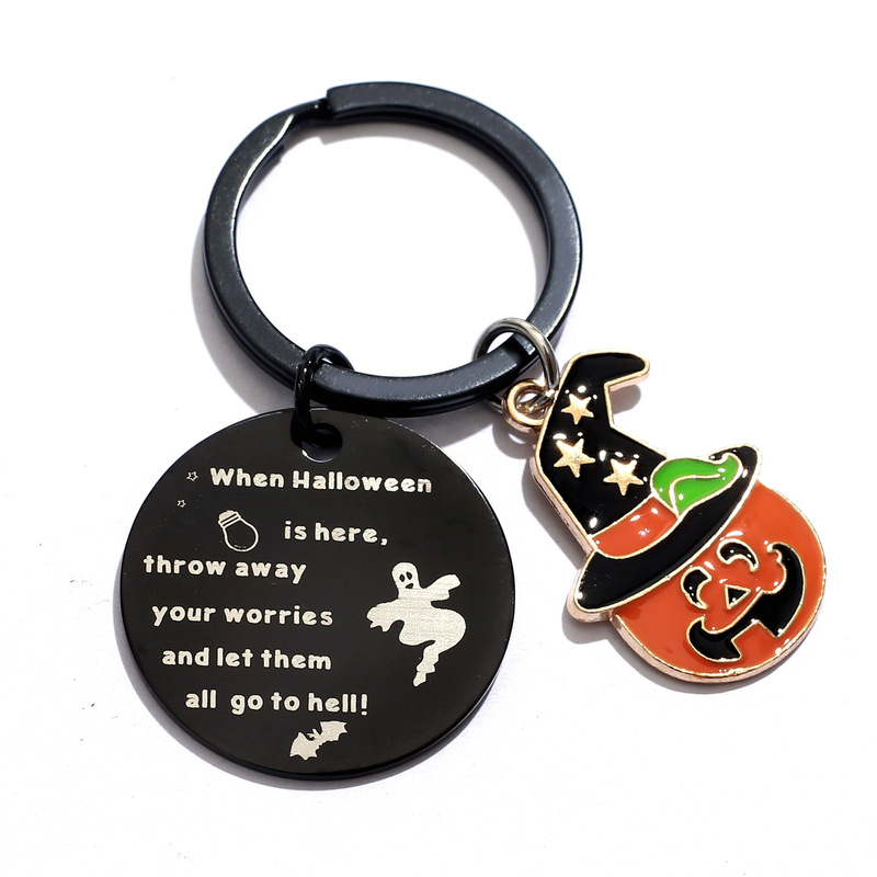 国境を越えて人気のある趣味のかぼちゃのアクセサリーがハロウィーンのキーホルダーを飾っています。|undefined