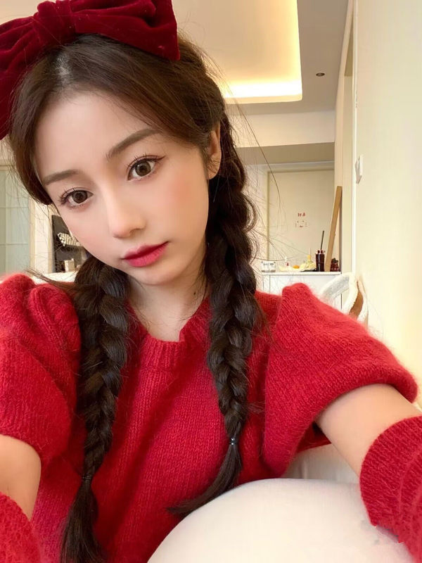 Detachable Puff Sleeve Red Sweater for Women, New Autumn and Winter Style, Gentle Christmas and New Year Pullover Knit Top