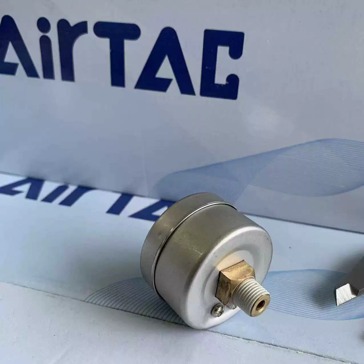 Yaerke пневматический манометр из нержавеющей стали GP-40 F-GP4010P