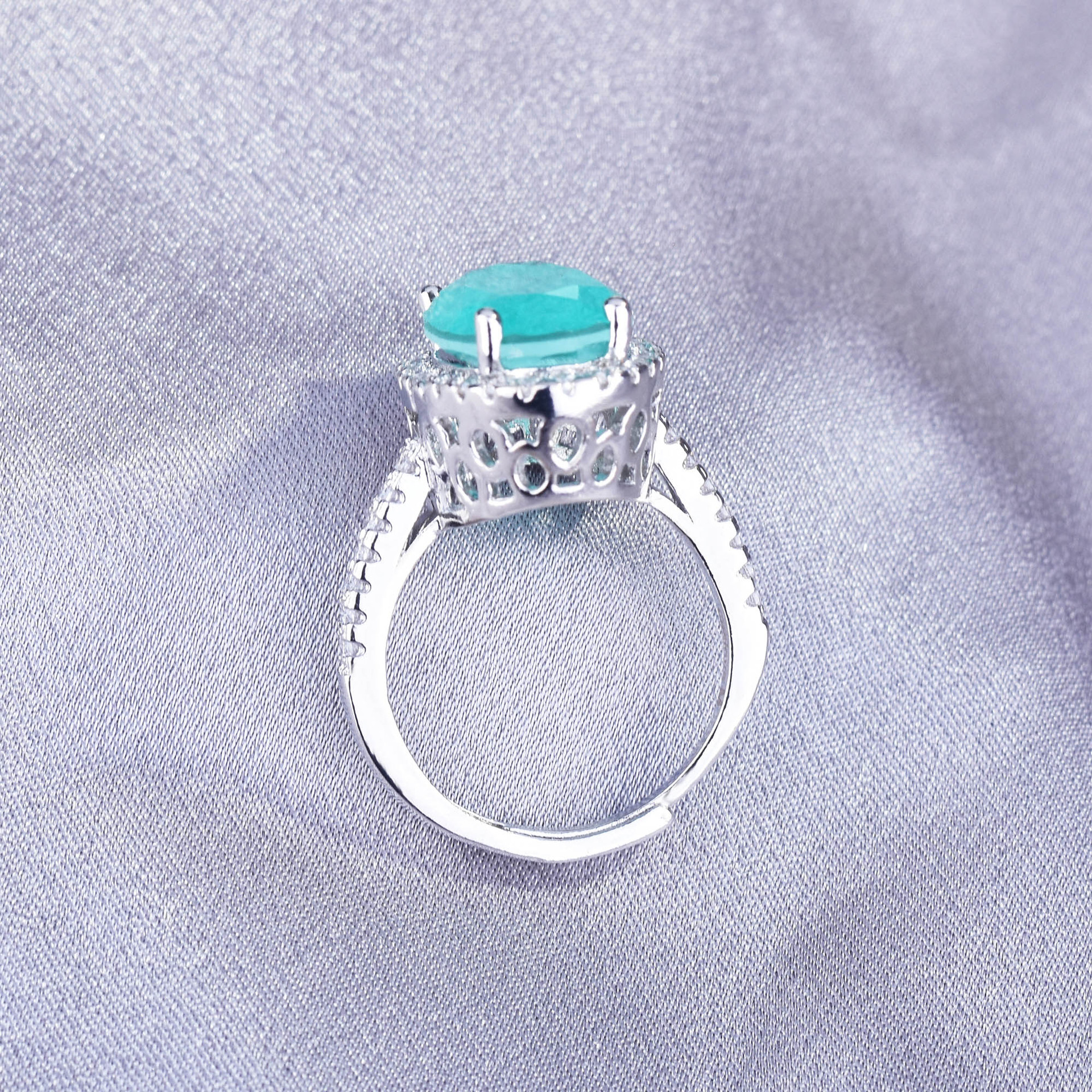 Tik Tok Flux En Direct Vente Chaude Simulation Paraiba Anneau Europe Et En Amérique Croix Frontière Grande Oie Oeuf Engagement Gemmes De Couleur Anneau Pour Les Femmes display picture 5