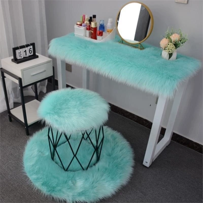 Car Carpet | Window Display Beautiful Flowing Table