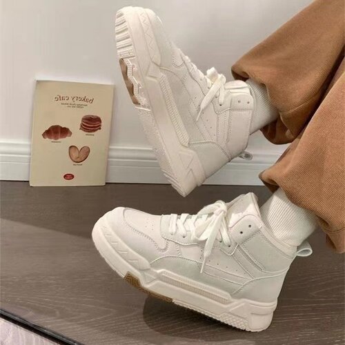 Autumn New High-Top Sneakers for Women: Niche, Original Thick-Soled Board Shoes in Preppy Style—All-Match, Fashionable, and Casual White Sneakers
