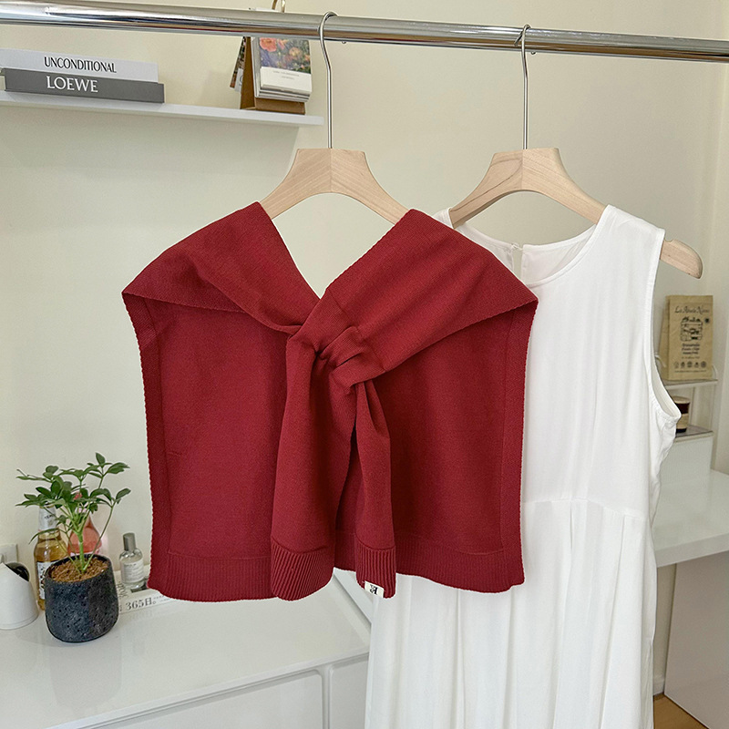 Mantón exterior de mujer 2025 nuevo estilo primavera y otoño a rayas de punto pequeño chal fino de gama alta a juego suéter camisa bufanda