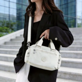 休闲背包;小学书包;女士双肩包