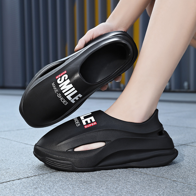 Nuevos zapatos con agujeros para hombres verano 2025 nuevo uso exterior antideslizante, desodorante, pisando mierda, sandalias de playa deportivas de plataforma para hombres