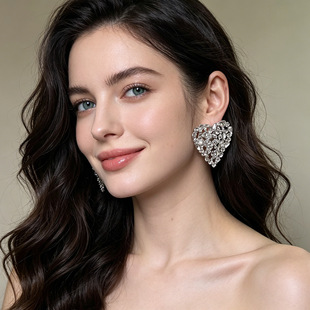 �p�ݲ���U�Ր��Ķ�羳�ە�����Ɍ����h�����OӋ��С���L����