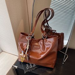 高级感油皮复古包包女2025秋冬季新款大容量单肩包时尚通勤托特包