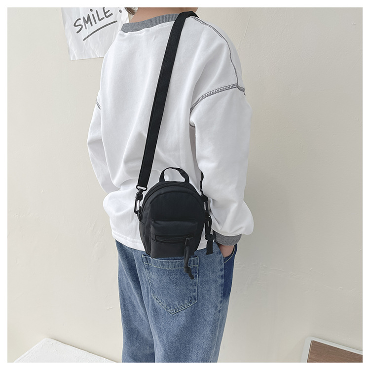 Kid'S Small Oxford Cloth Solid Color Basic Sports Square Zipper Crossbody Bag display picture 3