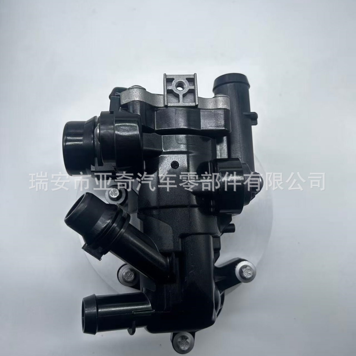 节温器适用于奔驰C257 CLS260 CLS300 2642001501 A2642001501