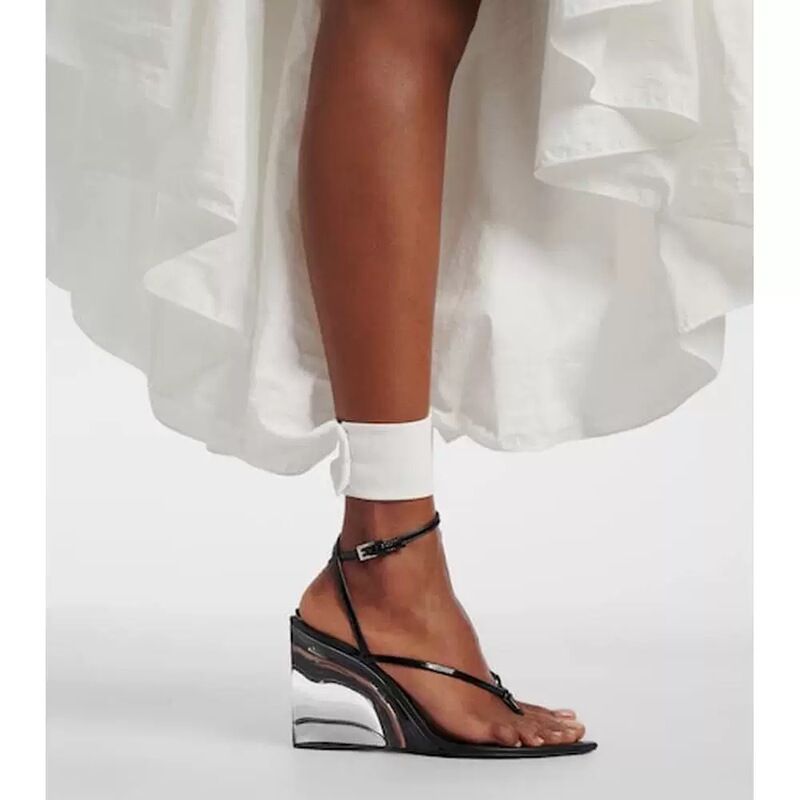 French Lace Cross-Strap Stiletto Sandals for Women 2026 Summer New Style Fairy Style Gentle Elegant High-Heeled Sandals