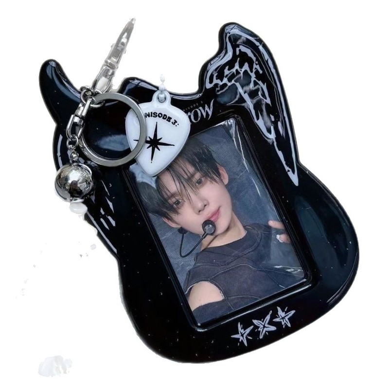 韓国エンターテイメント TXT ギター PVC 黒カードホルダーアイドル追跡カード収納ディスプレイソフトプラスチック保護カバーキーホルダー付き|undefined