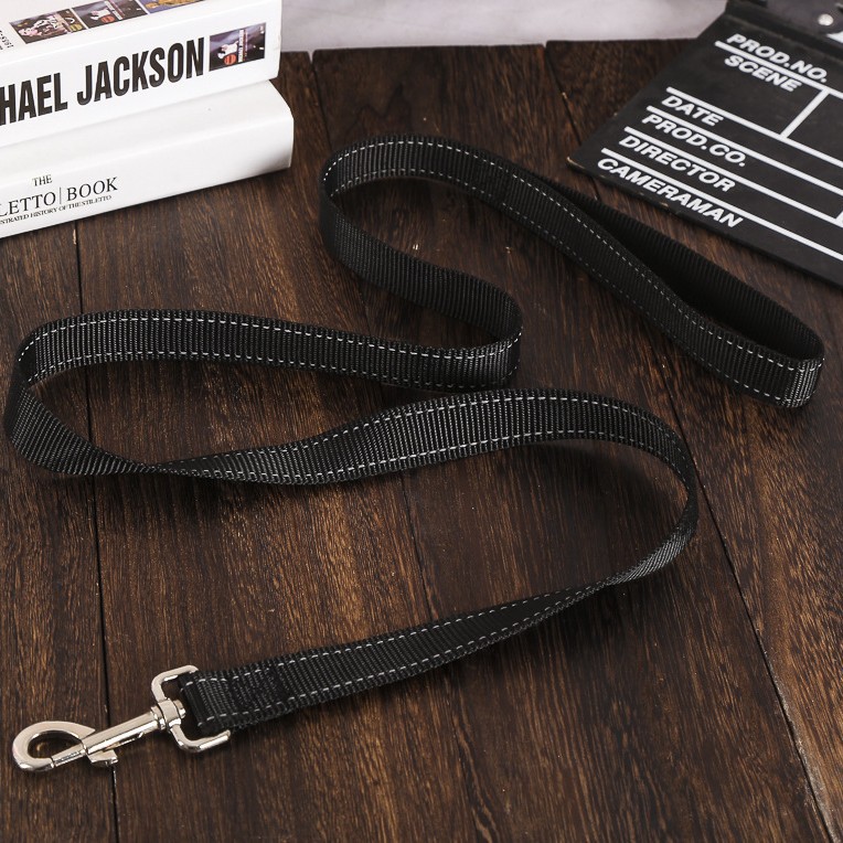 En stock al por mayor luminoso reflectante correa para mascotas pequeño y mediano perro Correa luminosa