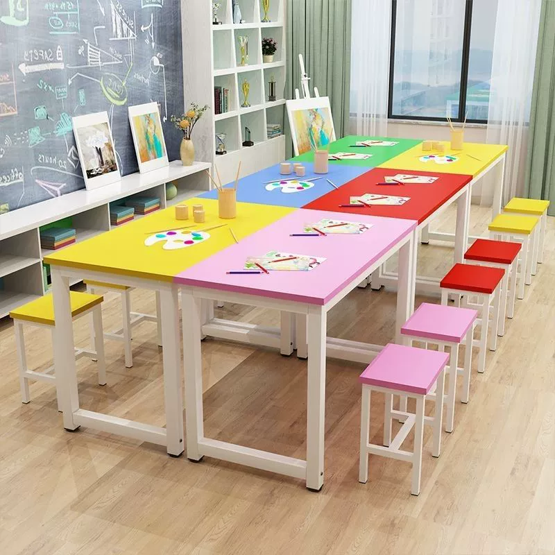 Цветные столы и стулья для детского сада ручной работы
