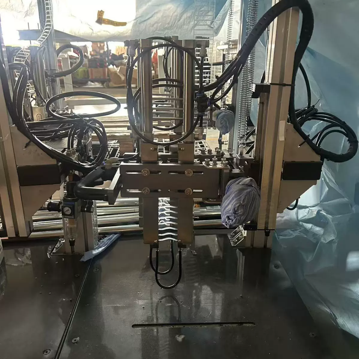 双头自动弹性胶针机背卡包装快速固定胶针封口五金餐具玩具绑卡机