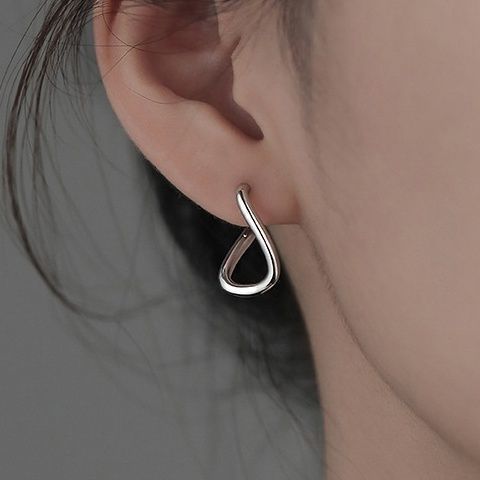 Cold and indifferent wind ear jewelry, irregular simple hoop earrings, trendy Ins style, niche and gentle