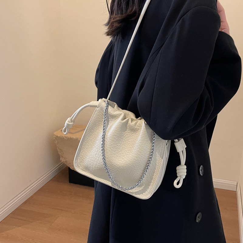 Estilo coreano de moda BOLSA DE PATRÓN DE lychee 2023 nuevo bolso de las mujeres popular de alto grado pequeño bolso cuadrado versátil bolsa de mensajero de cercanías
