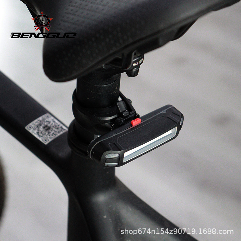 Bicicleta sola lámpara bicicleta USB carga luz de advertencia de dos colores luz trasera bicicleta de montaña carretera faro equipo de iluminación
