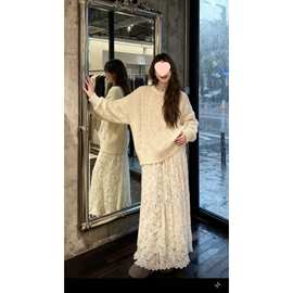 2025新早秋假两件蕾丝拼接连衣裙女秋冬宽松长袖毛衣裙设计感裙子