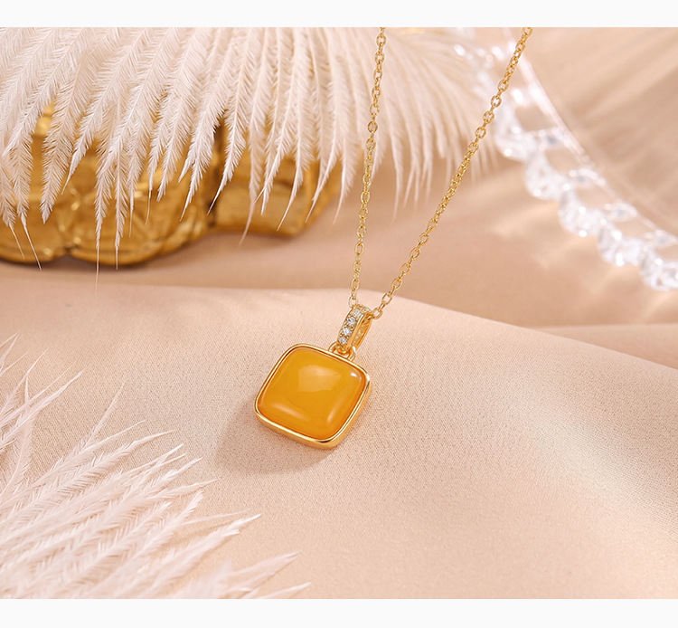 Mặt dây chuyền bạc S925 mạ vàng mật ong hình vuông nhỏ phong cách tối giản — Mặt dây chuyền (không bao gồm dây chuyền) chi tiết 3