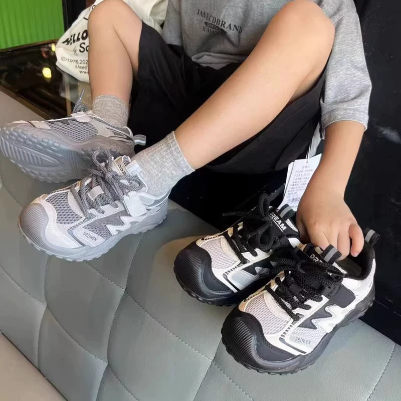 Детская спортивная обувь весна-осень 2025, новые кроссовки для мальчиков, дышащая сетка, модные универсальные кроссовки для девочек