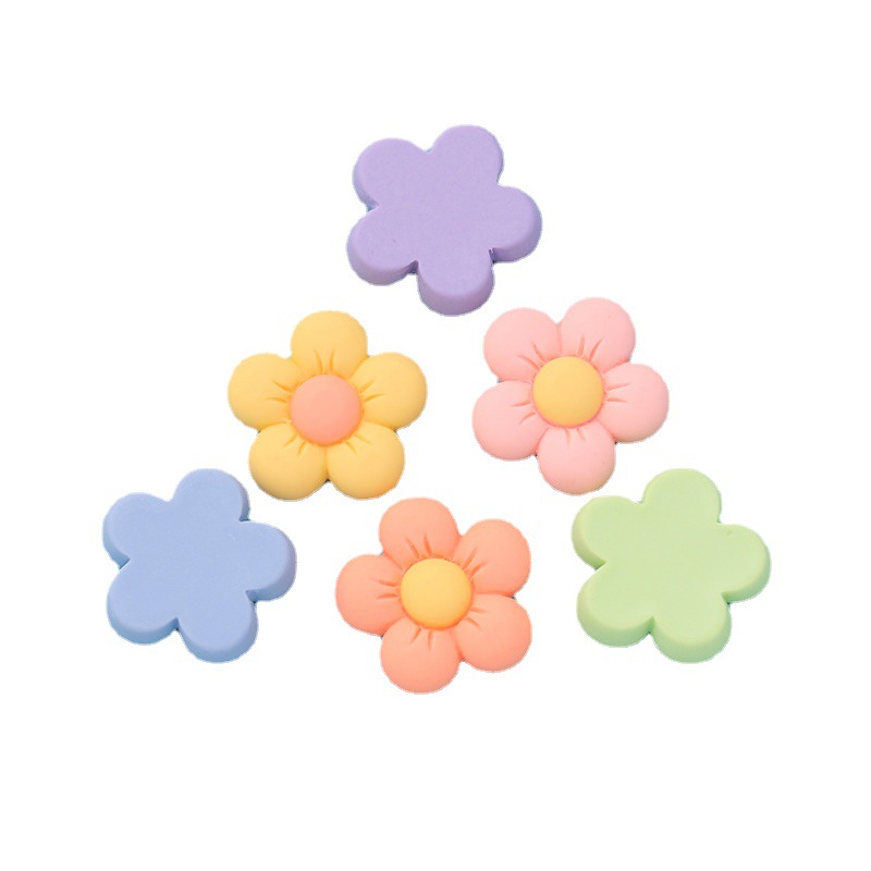 Macaron color cinco-pétalo flor resina accesorios diy crema pegamento teléfono caso zapatos bolsa de papelería materiales decorativos al por mayor