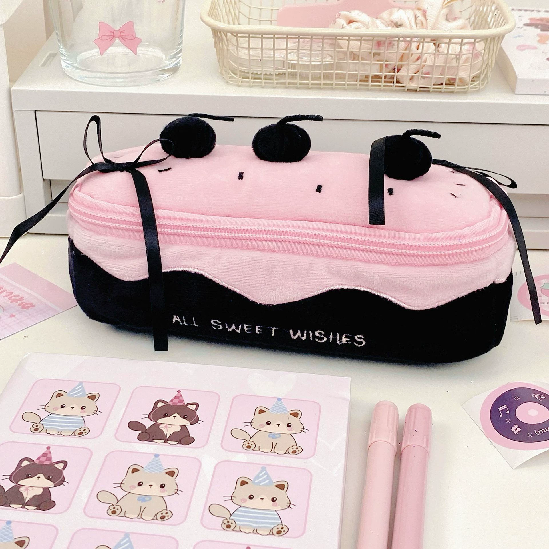 Плюшевый пенал (Hello Kitty) милый косметический чемодан, мягкая бантовая деталь