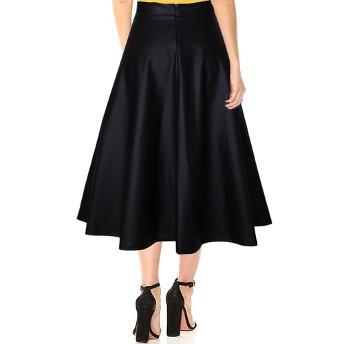 Summer European and American-style chic A-line black leather skirt with a voluminous, figure-flattering hem for an elegant look
