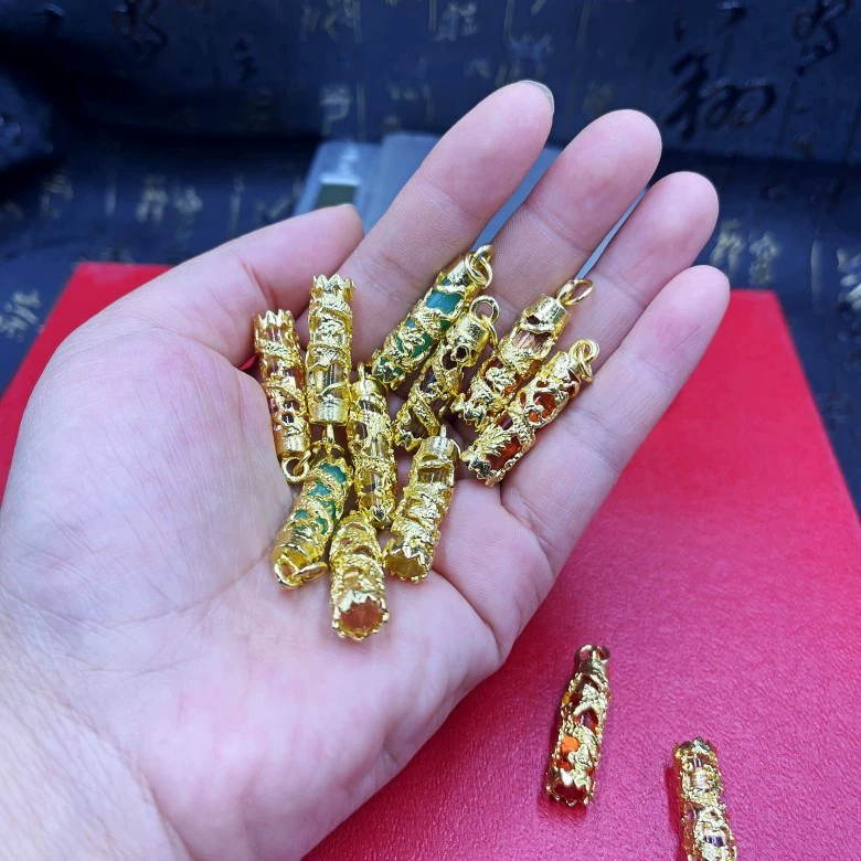 Фабрика прямой серебряный дракон столб кулон имитация Малайского нефрита ожерелье Дракон столб кулон подарок пара ювелирных изделий подарок