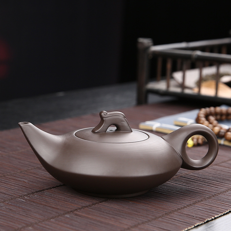 Ore Cinnabar teapot originality household dark-red enameled pottery teapot Elegant pot Flat teapot household to work in an office gift