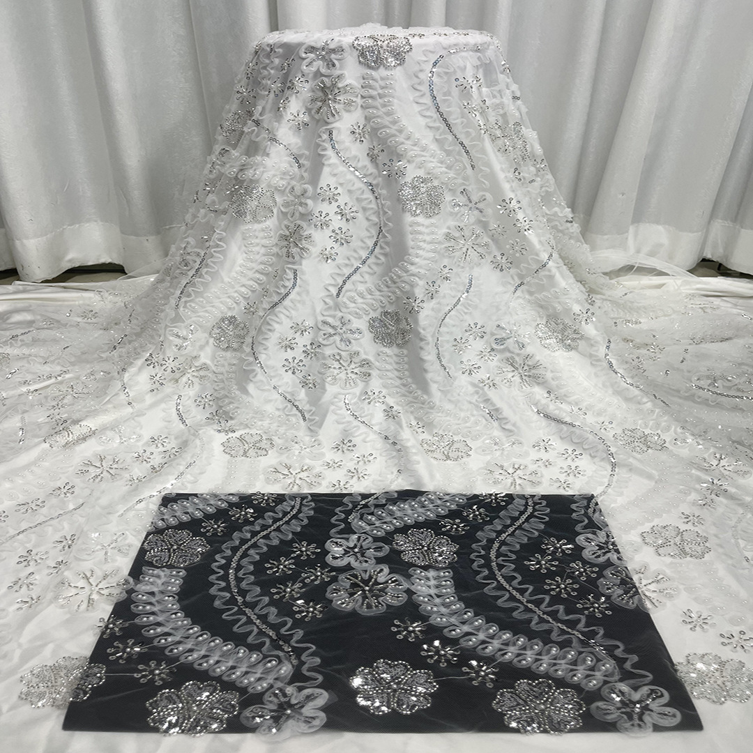 Blanco pesado vestido de boda tubo de perlas sequinilla tela flor trío en un vestido de encaje bordado tela encaje