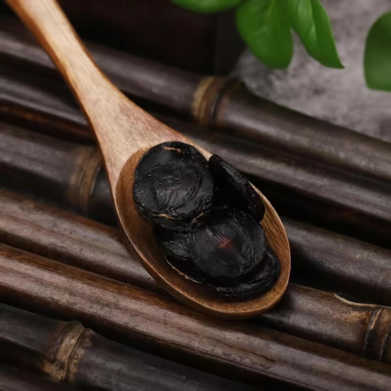 Bian Mi Guo Pure Fruit Pulp (Cassia fistula) — Yunnan Dried Pod Fruit, 250g in use