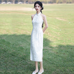 Young-style white new Chinese-style halter-neck modified cheongsam 2025 new style feminine retro slim-fit summer dress