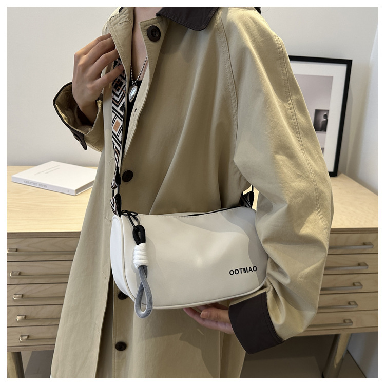 Canvas bag for women 2024 new autumn and winter versatile dumpling bag, casual and sporty wide-shoulder crossbody bag for women undefined