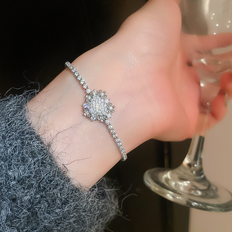 Pulsera de letras de ácido acético de circón Moda exquisita pulsera de viento frío ligero lujo temperamento de alta gama al por mayor