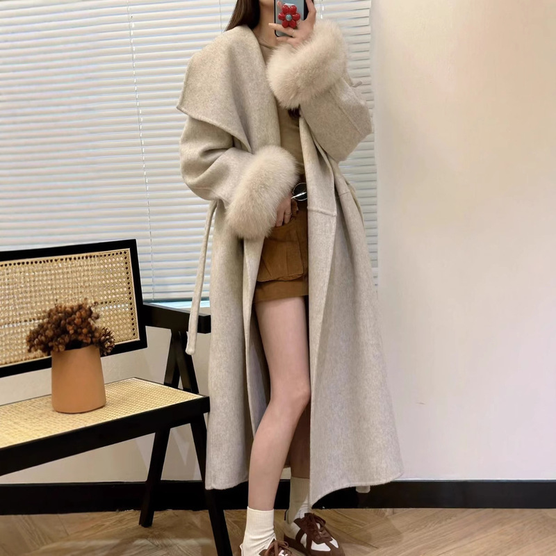 2026 Autumn and Winter New Korean Style Light Luxury Woolen Coat Mid-Length Fox Fur Double-Sided Woolen Coat for Women 2026 Autumn and Winter New Korean Style Light Luxury Woolen Coat Mid-Length Fox Fur Double-Sided Woolen Coat for Women