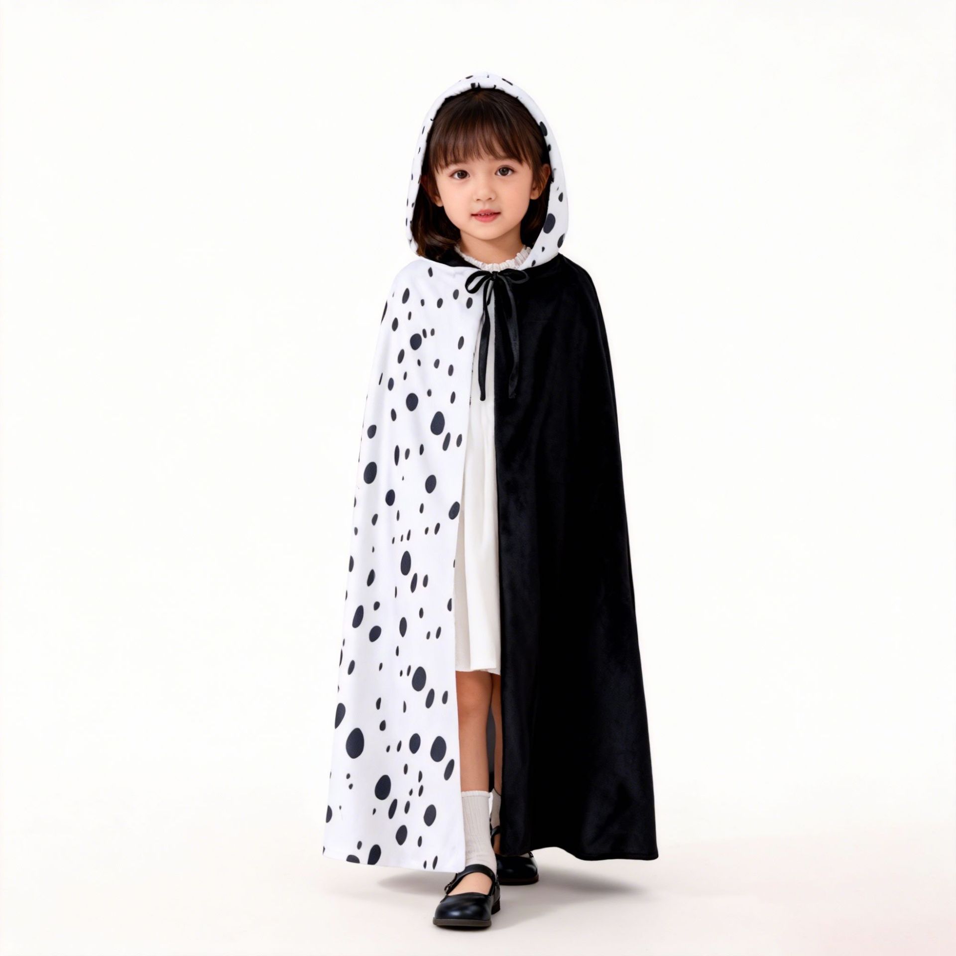 Customized European and American Cosplay Children's Cloak with Black and White Spots, Hooded Cape with Lace-Up Design for Kids