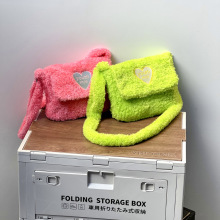 2025冬季新款羊羔毛包包韩版毛毛包女包休闲可爱毛绒小方包斜挎包