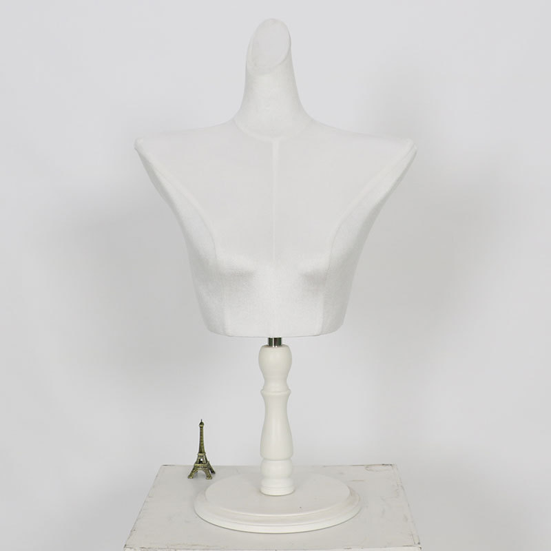 Maniquí de Busto para Lencería y Sujetadores de Terciopelo Forma de Corazón image 9