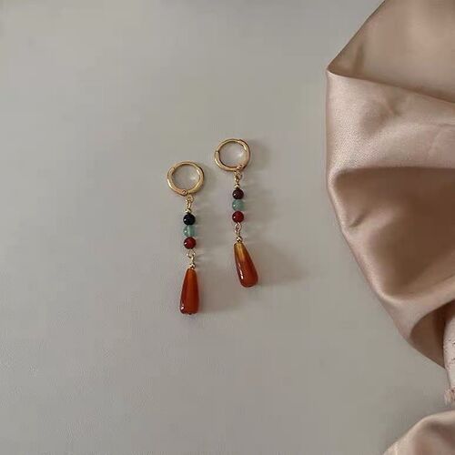 Original late autumn micro-length niche color drop new Chinese style classical cheongsam earrings ear clip autumn and winter