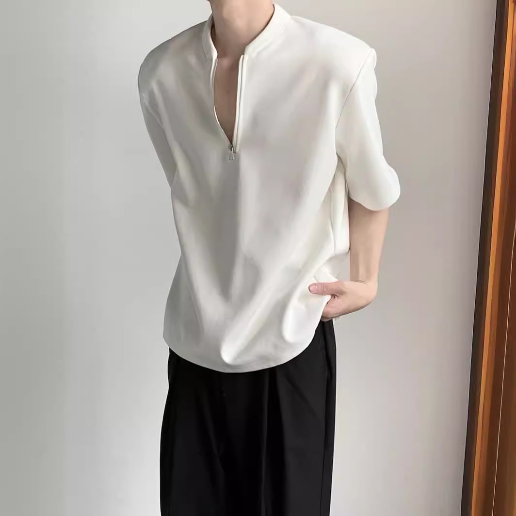 작은 높은 칼라 디자인 센스 반 지퍼 패드 숄더 티셔츠 남성용 높은 콜드 금욕 느슨한 반팔 최고 V 넥 헨리 트렌디 셔츠