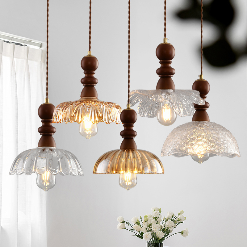 Lámpara retro americana lámpara de comedor dormitorio lámpara de cabezal de cama bar bar de viento tranquilo sala de té lámpara de vidrio de nuez Zhongshan