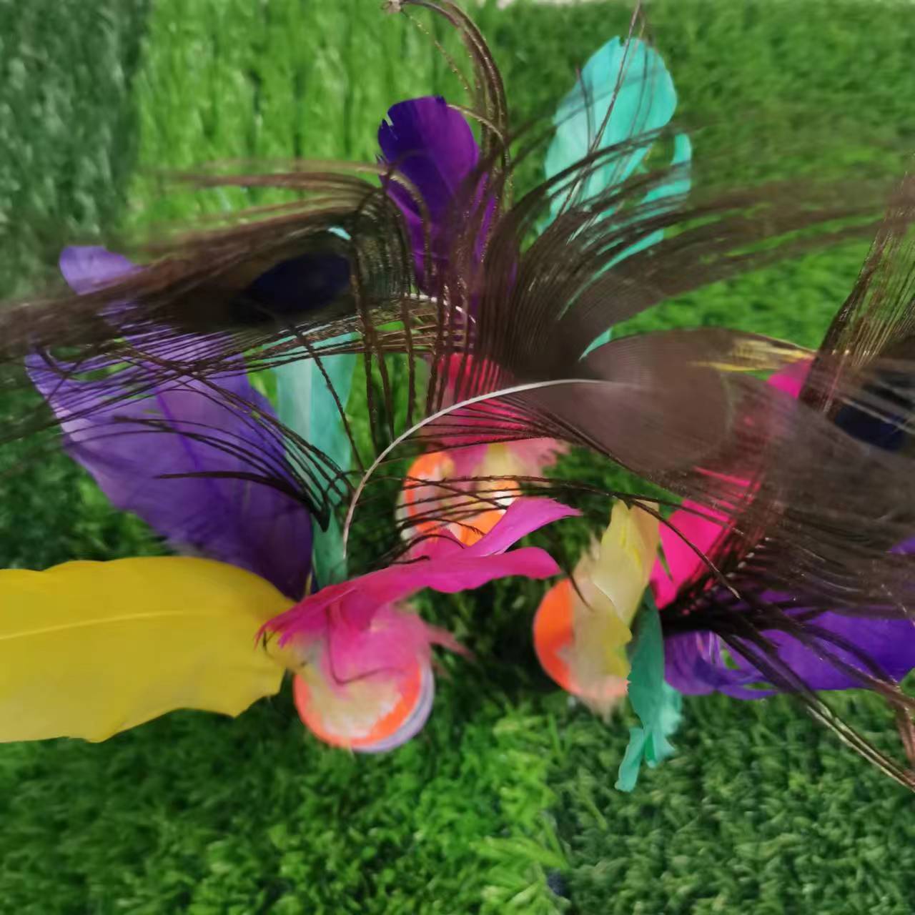 鹅毛毽球四毛毽子白色彩色带孔雀毛毽子牛津底弹性好健身用品