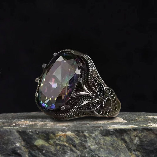 Cross-border totem pattern zircon ring men punk dark cool European and American style rings popular retro accessories wholesale 