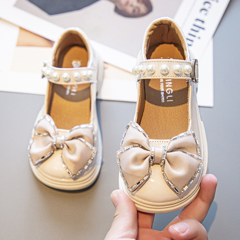 Zapatos de princesa de arco de niñas 2026 primavera y otoño nuevos zapatos de moda para niños zapatos de una sola niña zapatos negros al por mayor image 3