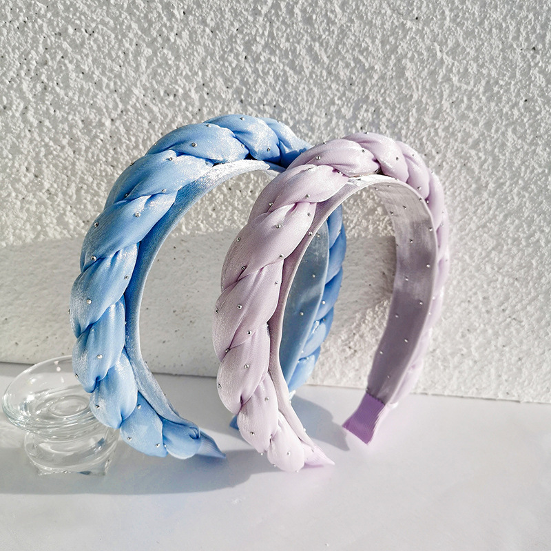 Autumn And Winter Solid Color Braid Bright Silk Fabric Hair Band display picture 4