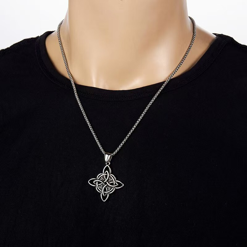 New Nordic European and American Retro Viking Celtic Knot Pendant Personalized Retro Aggressive Men's Necklace Pendant