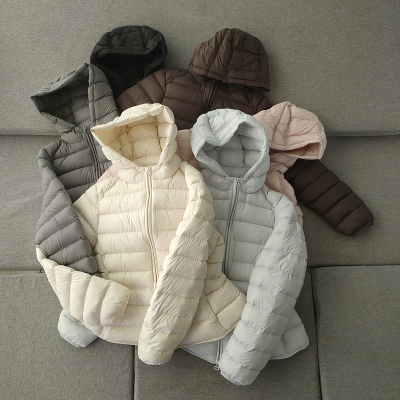 2026 Autumn/Winter New Korean Style Lightweight Hooded Down Jacket for Women, Short Slim Fit, 90% White Duck Down, Ribbed Fashion Coat