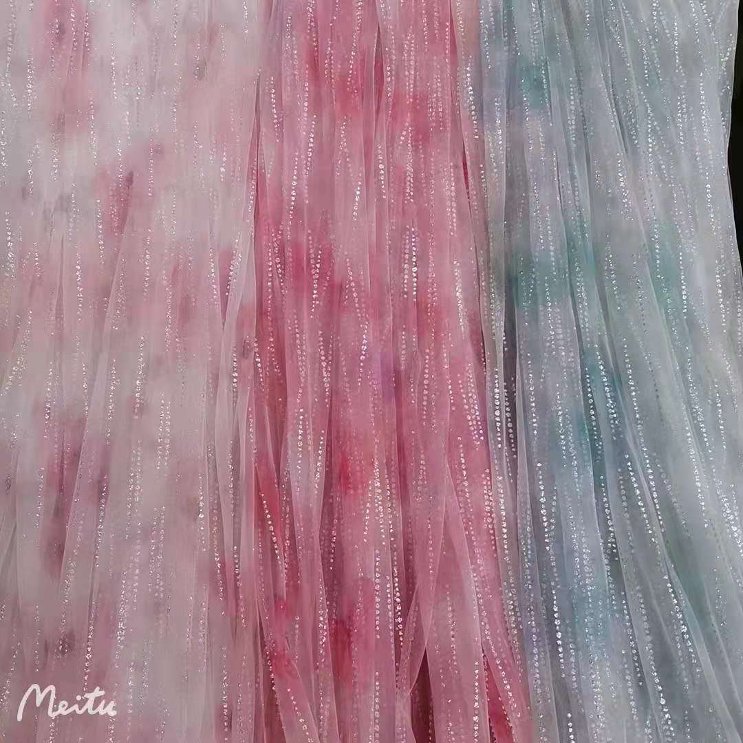 【新品】好品质柔软垂滑特密网纱数码印花小点点串印银粉 仙美款