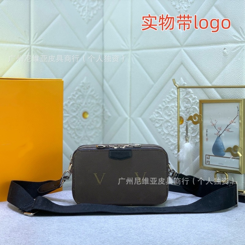 跨境货源新款经典老花男士小方斜跨包百搭胸包棋盘格单肩式相机包|undefined